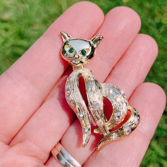VTG Mid Century Creepy Cute Brooch Cat Figural Rhinestone Gold Tone Kitschy Pin - Picture 2 of 11